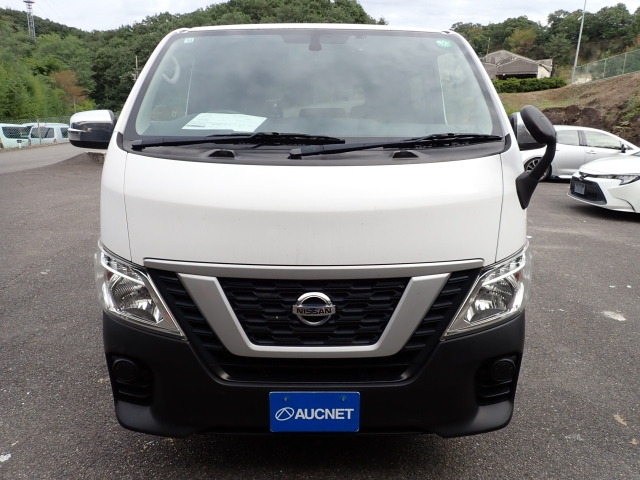 NISSAN CARAVAN VAN 2018