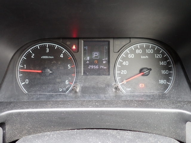 NISSAN CARAVAN VAN 2018