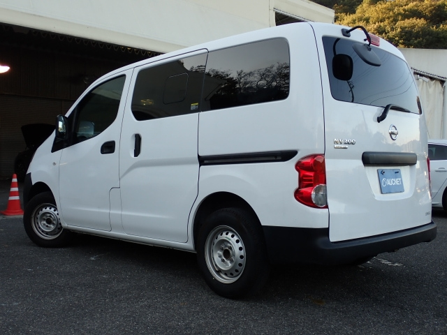 NISSAN NV200 2019