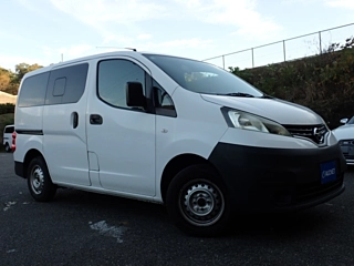 NISSAN NV200 2019