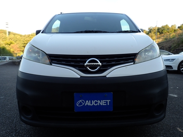 NISSAN NV200 2019
