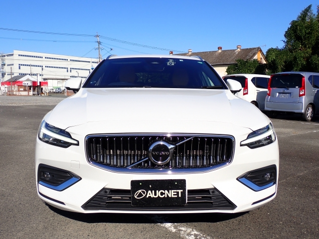 VOLVO V60 2022