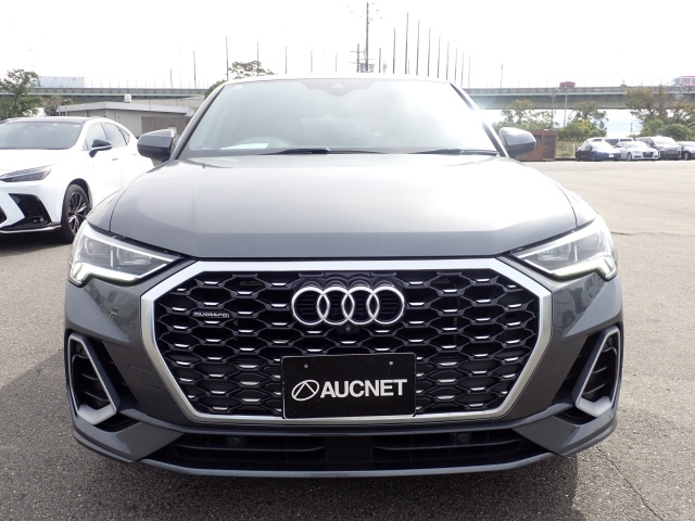 AUDI Q3 2021