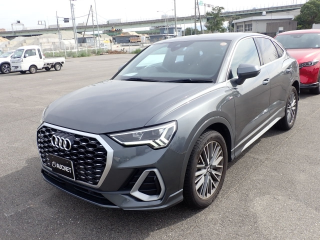 AUDI Q3 2021