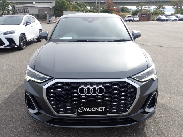 AUDI Q3 2021