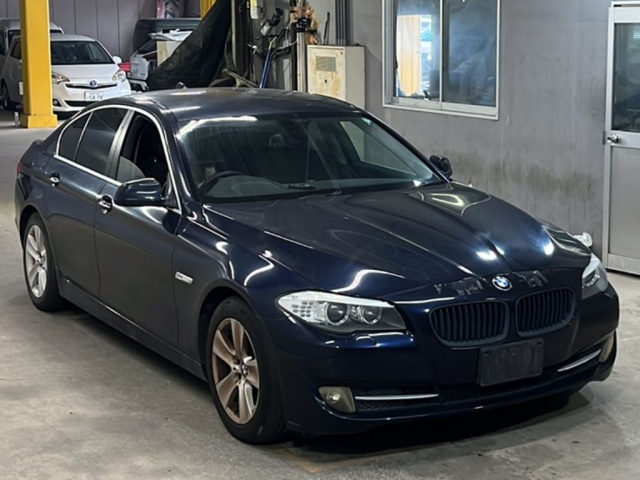 BMW 5 SERIES 2011