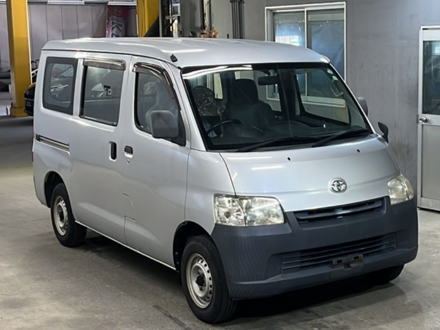 TOYOTA TOWN ACE VAN 2013