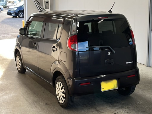 SUZUKI MRWAGON 2011