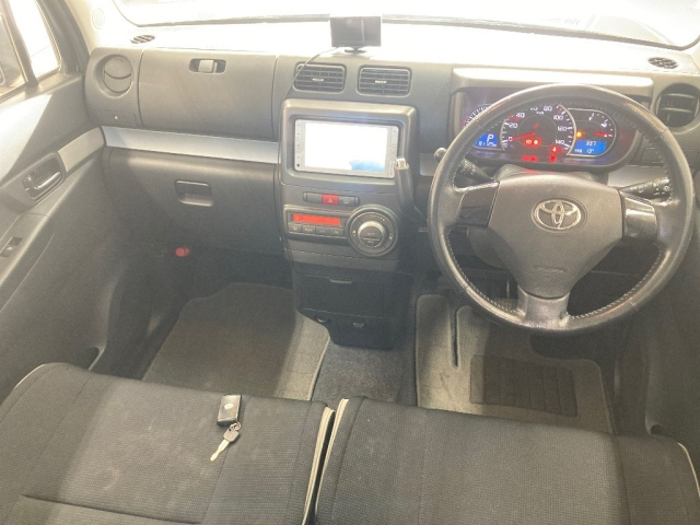 TOYOTA PIXIS SPACE 2013