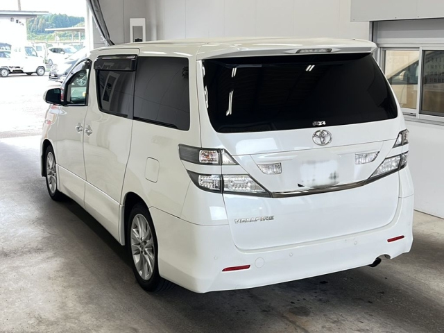 TOYOTA VELLFIRE 2009