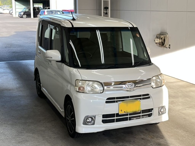 DAIHATSU TANTO 2012