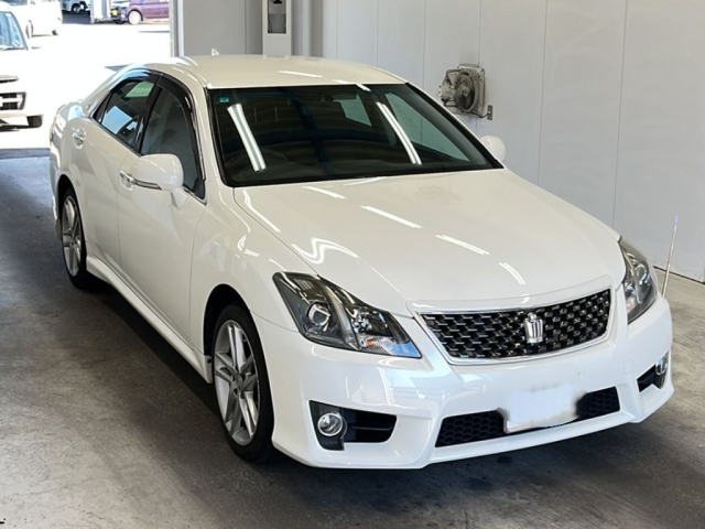 TOYOTA CROWN 2011