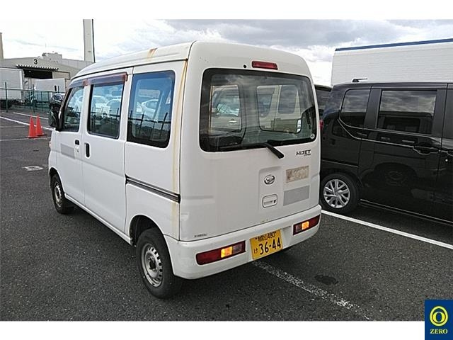 DAIHATSU HIJET VAN 2011