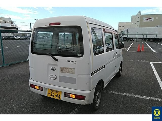 DAIHATSU HIJET VAN 2011