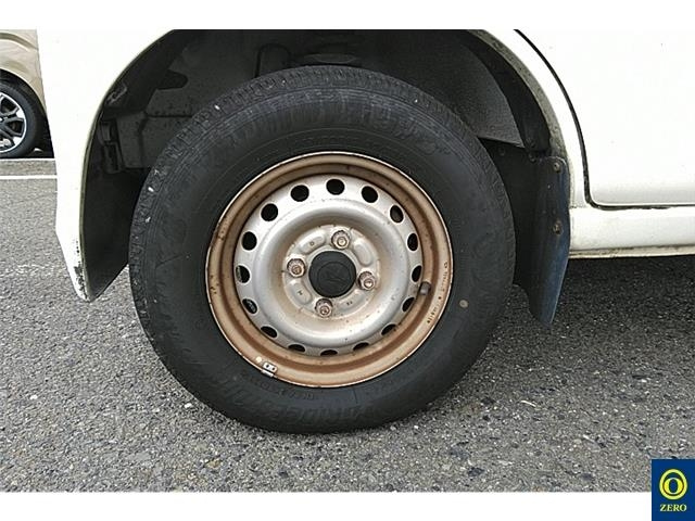 DAIHATSU HIJET VAN 2011