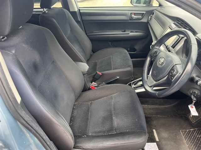 TOYOTA COROLLA FIELDER 2015