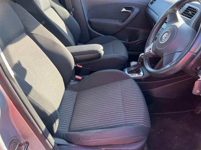 VOLKSWAGEN POLO 2014