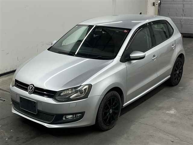 VOLKSWAGEN POLO 2014