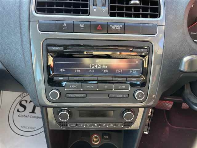 VOLKSWAGEN POLO 2014