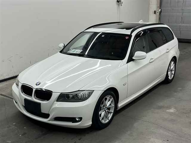 BMW 3 SERIES 2011