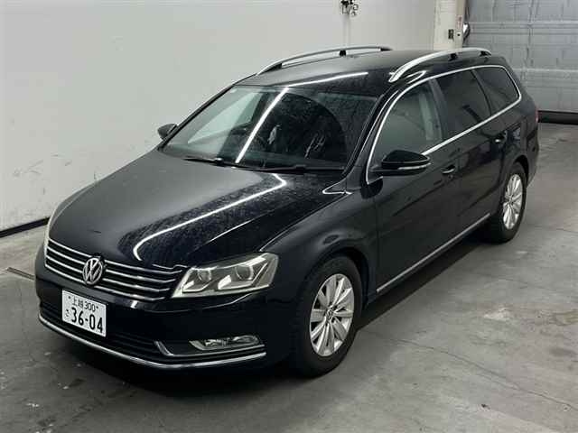VOLKSWAGEN PASSAT VARIANT 2011