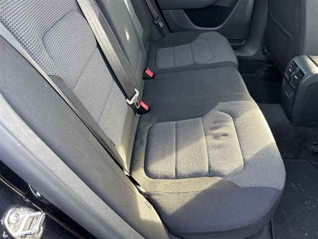 VOLKSWAGEN PASSAT VARIANT 2011