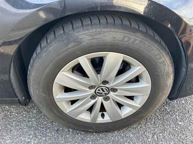 VOLKSWAGEN PASSAT VARIANT 2011