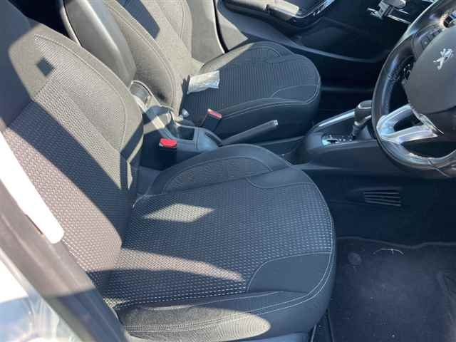 PEUGEOT 208 2018
