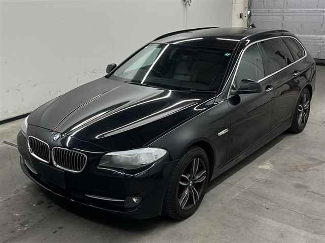 BMW 5 SERIES 2011