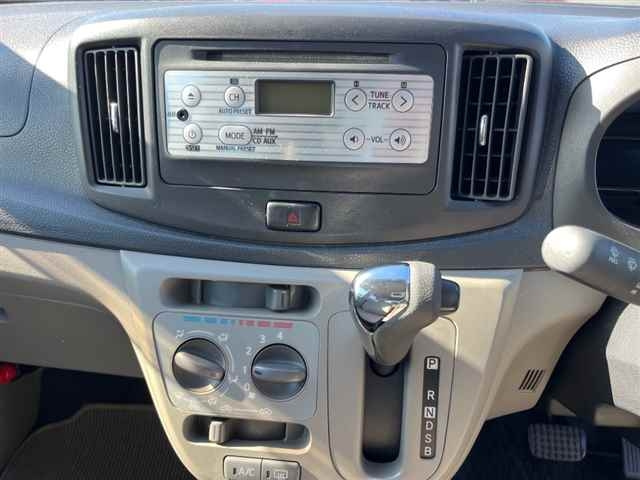 DAIHATSU MIRA E S 2011