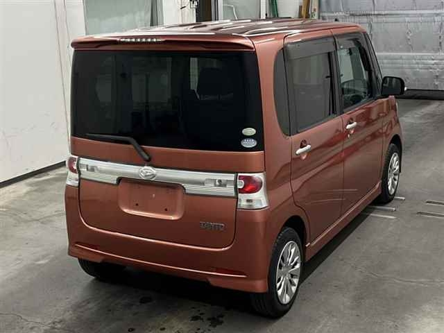 DAIHATSU TANTO 2008