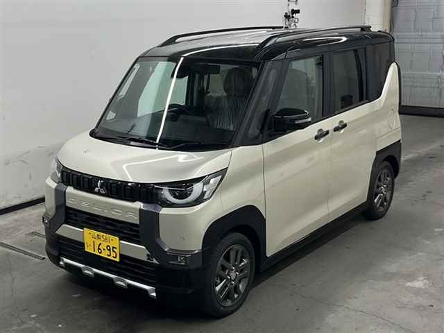 MITSUBISHI DELICA MINI 2025
