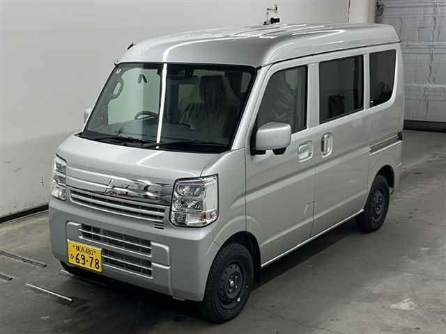 MITSUBISHI MINICAB VAN 2025