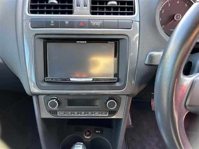 VOLKSWAGEN POLO 2013