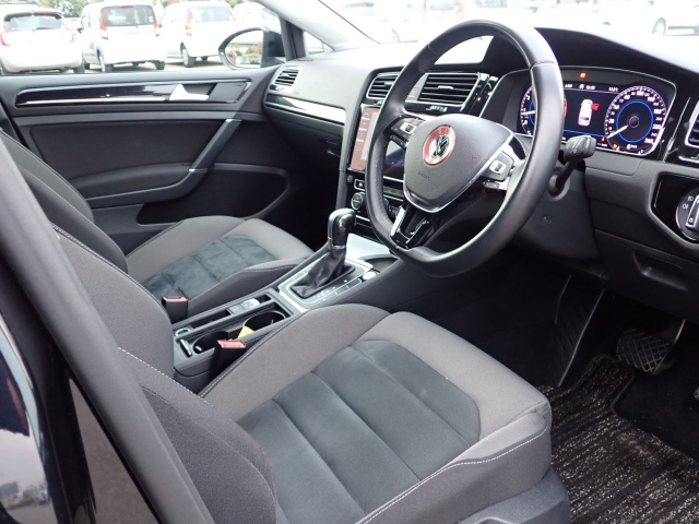 VOLKSWAGEN GOLF VARIANT 2018