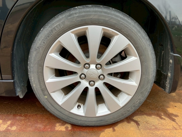 SUBARU LEGACY B4 2010