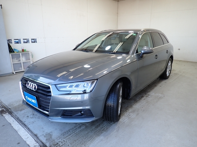 AUDI A4 2016