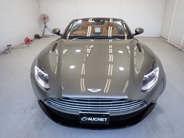 ASTON MARTIN DB11 2021