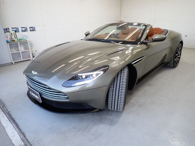 ASTON MARTIN DB11 2021