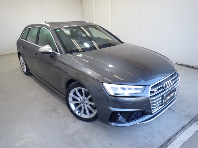 AUDI S4 2019