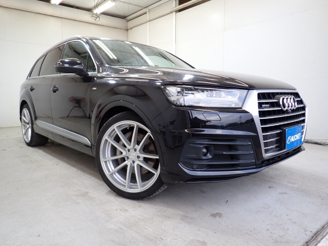 AUDI Q7 2017
