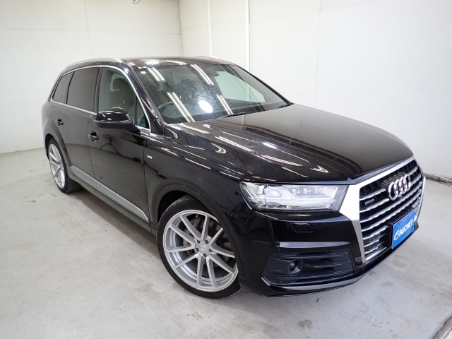 AUDI Q7 2017