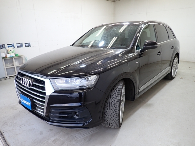 AUDI Q7 2017