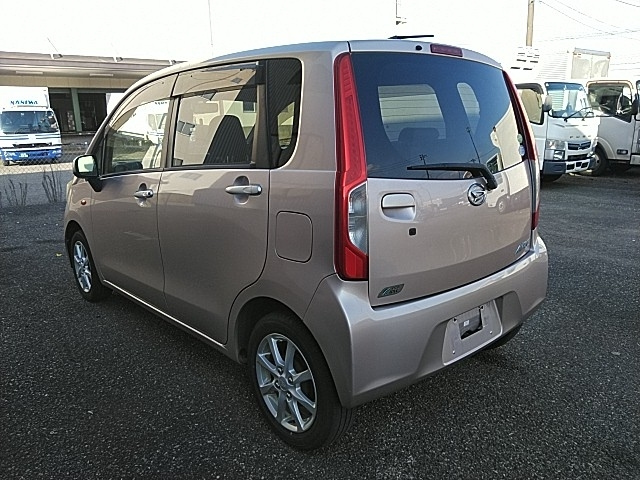 DAIHATSU MOVE 2013