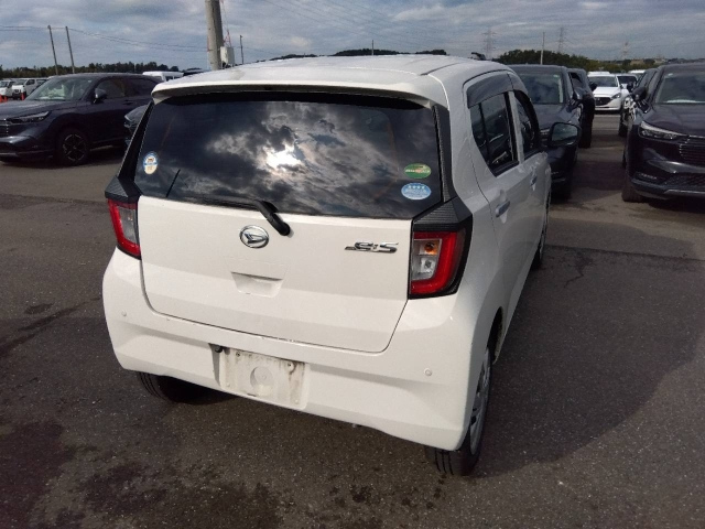DAIHATSU MIRA E S 2020