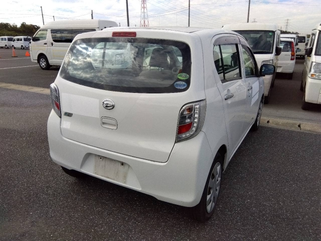 DAIHATSU MIRA E S 2014