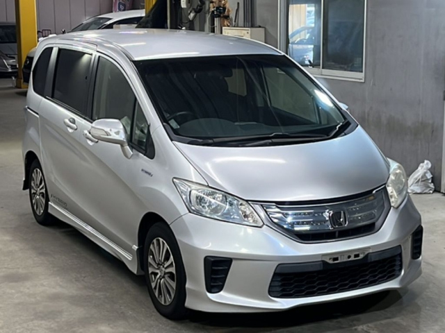 HONDA FREED 2012