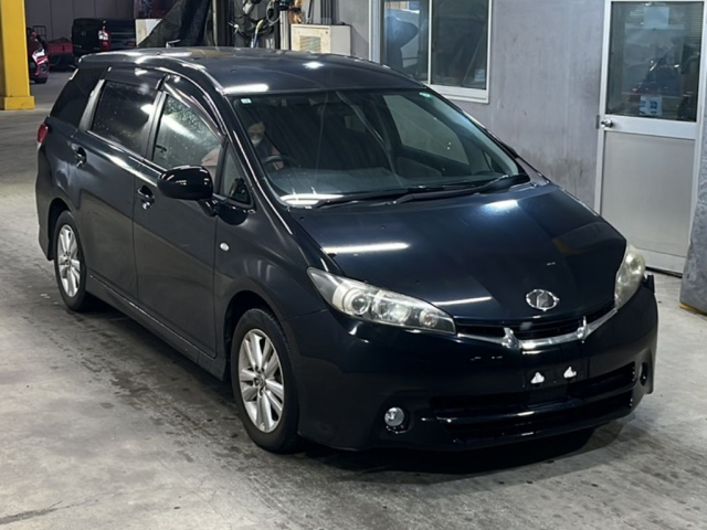 TOYOTA WISH 2009