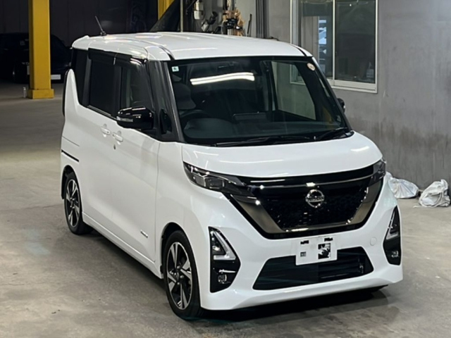 NISSAN ROOX 2022