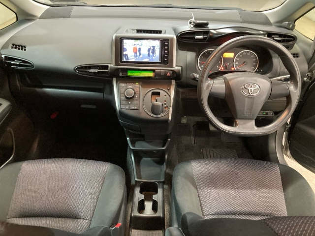 TOYOTA WISH 2014